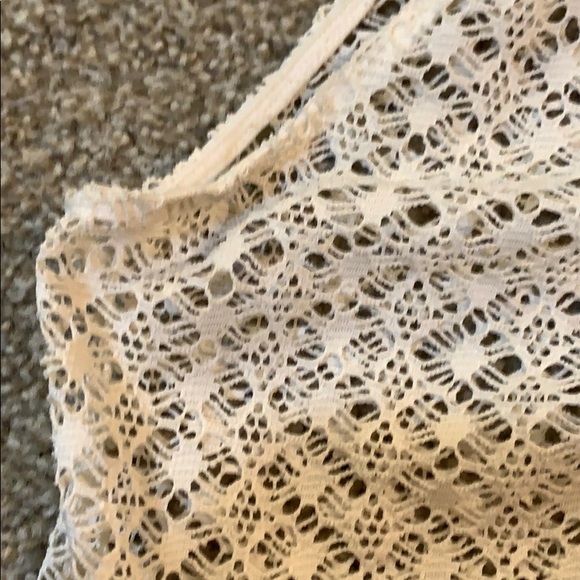 BEIGE MESH CUTE TANK - Picture 3 of 3